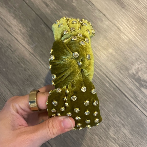 Lele Sadoughi Chartreuse Velvet Crystal Knotted Headband - Picture 3 of 5